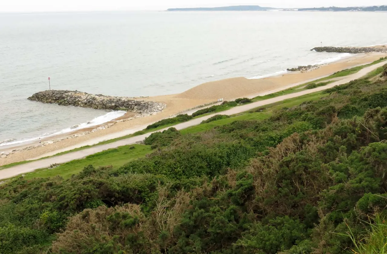 Breakwaters along the beach at Highcliffe