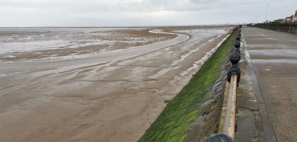 Along the beach at Meols