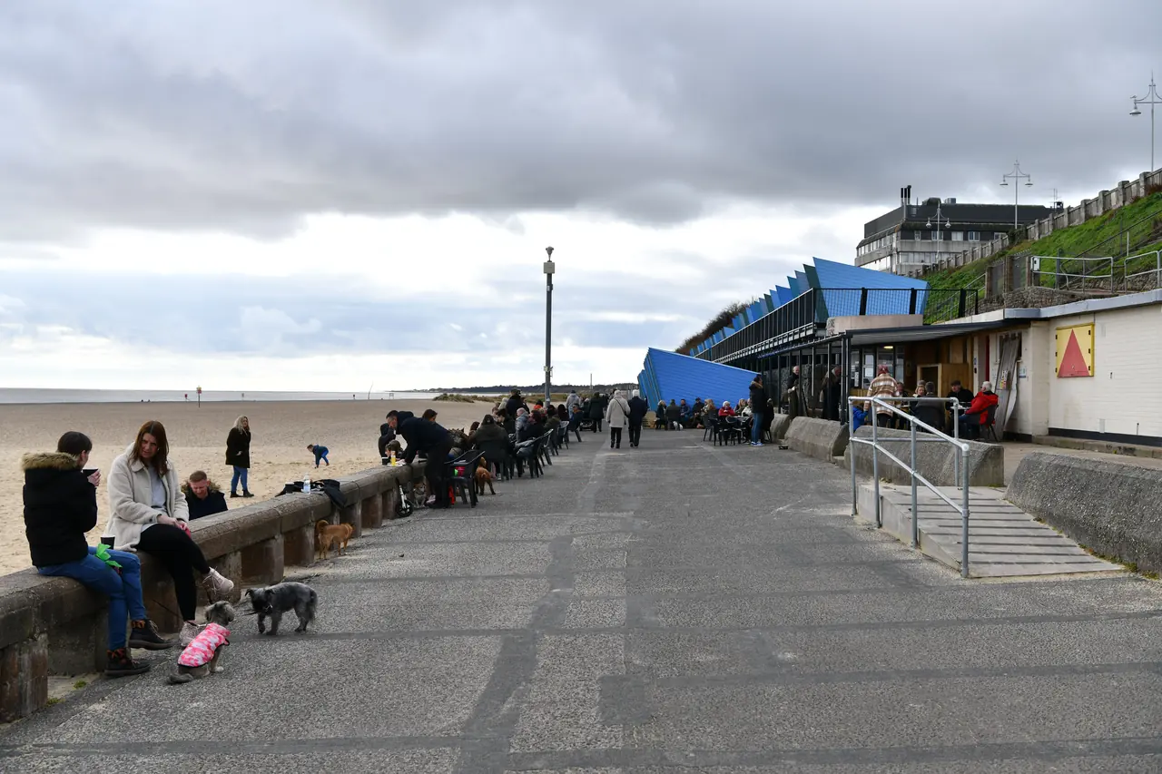 Lowestoft: South beach promenade